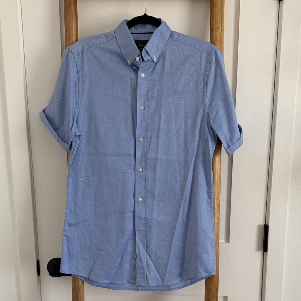 H&M Men's Light Blue Button Down Shirt